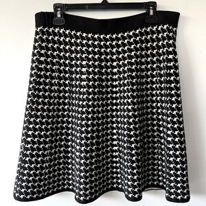 Max Studio Houndstooth Black Cream Knit Skirt, L